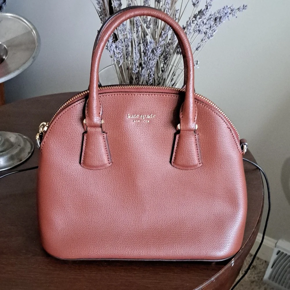 Perfect condition Kate Spade small dome crossbody / handbag